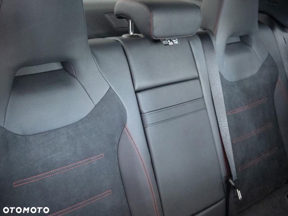 Mercedes-Benz CLA 200 mHEV Progressive 7G-DCT - 16