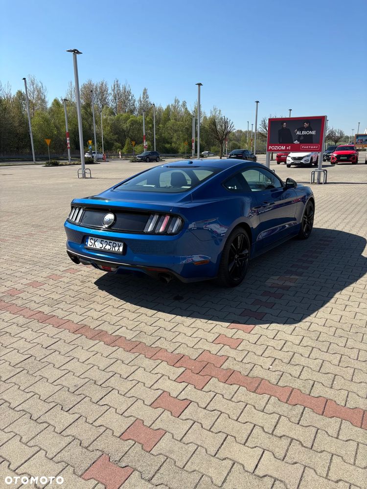 Ford Mustang - 3