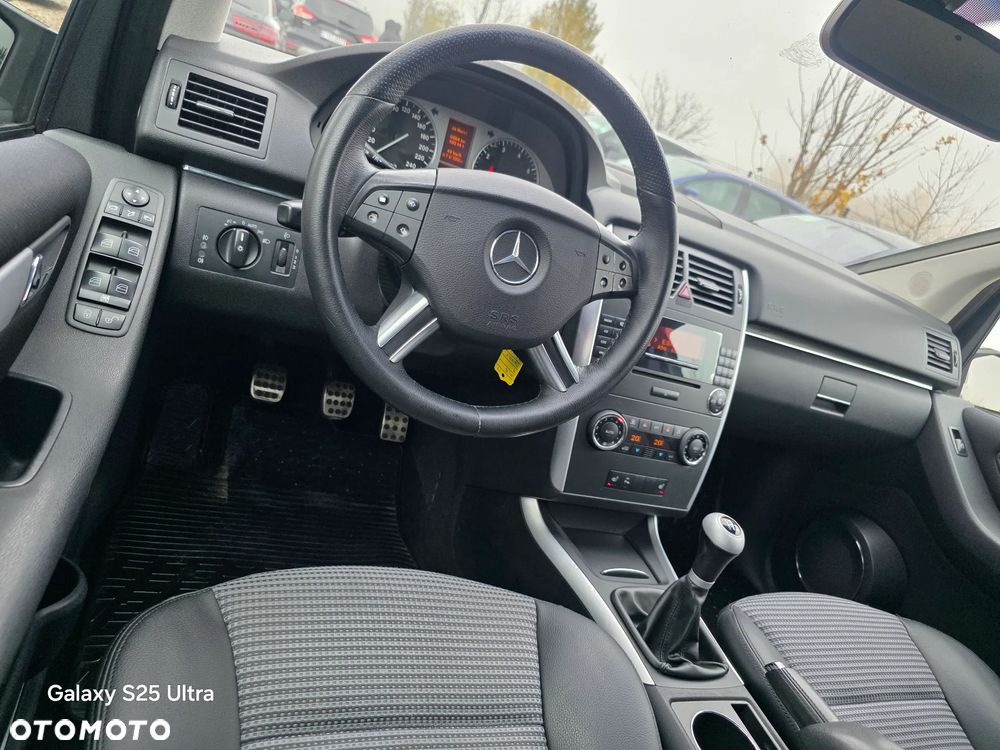 Mercedes-Benz Klasa B 200 - 36