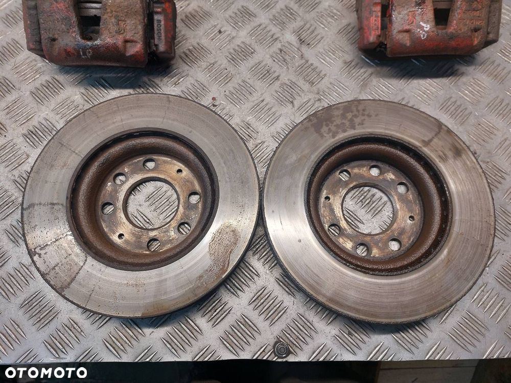 TARCZE HAMULCOWE TYŁ + KLOCKI + ZACISKI FIAT GRANDE PUNTO I 1.4 8V - 3