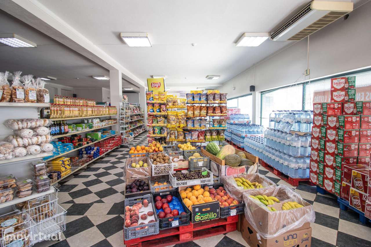 Investimento com Duplo Potencial: Comércio + Habitação em Soure - Grande imagem: 4/30