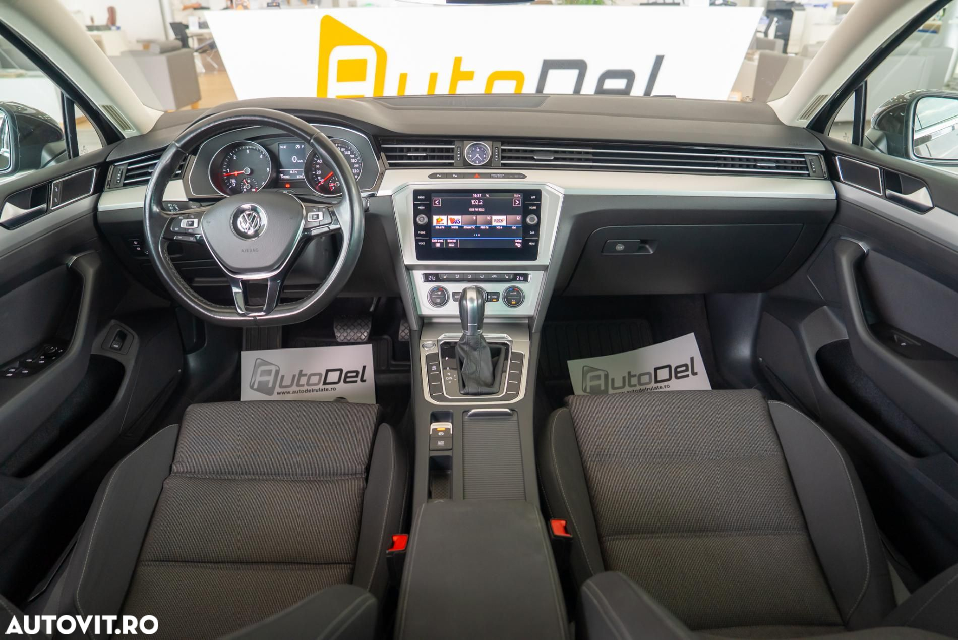 Volkswagen Passat - 18