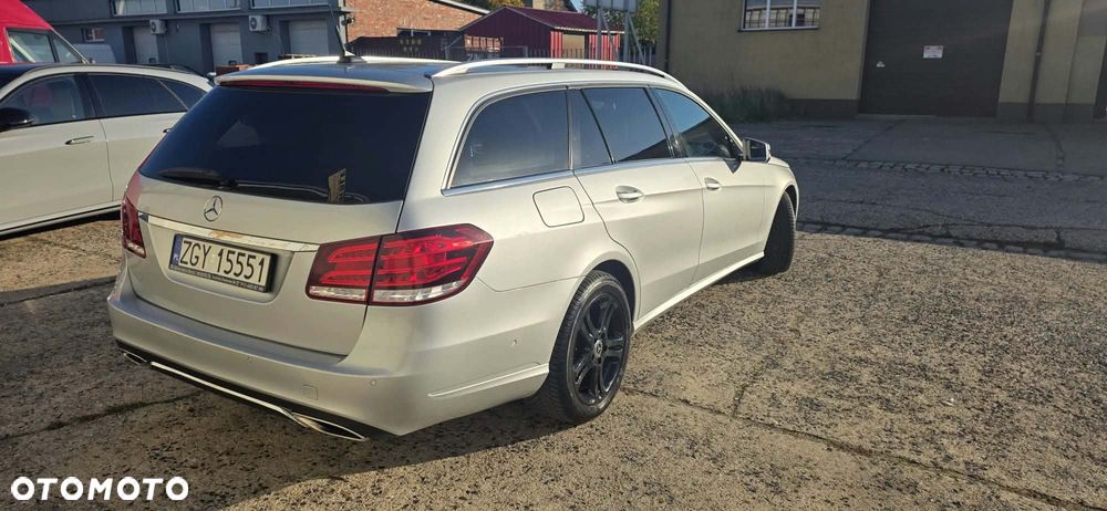 Mercedes-Benz E-Class 2015 photo 2