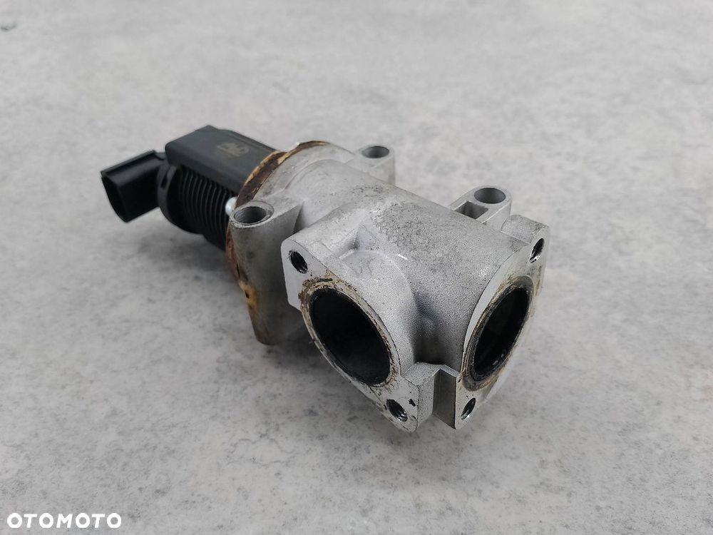 ZAWÓR EGR OPEL ZAFIRA B 330690644 1.9 CDTI - 3