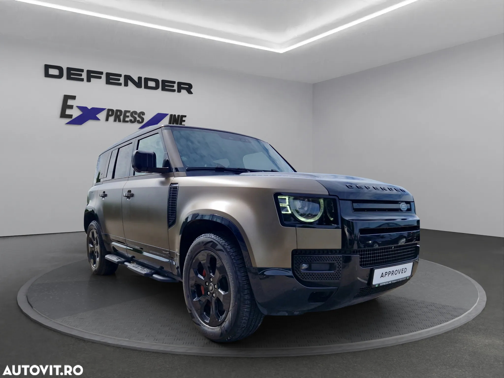 Land Rover Defender 110 3.0D 300 MHEV X - 8