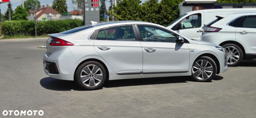 Hyundai IONIQ 1.6 GDI Premium - 8
