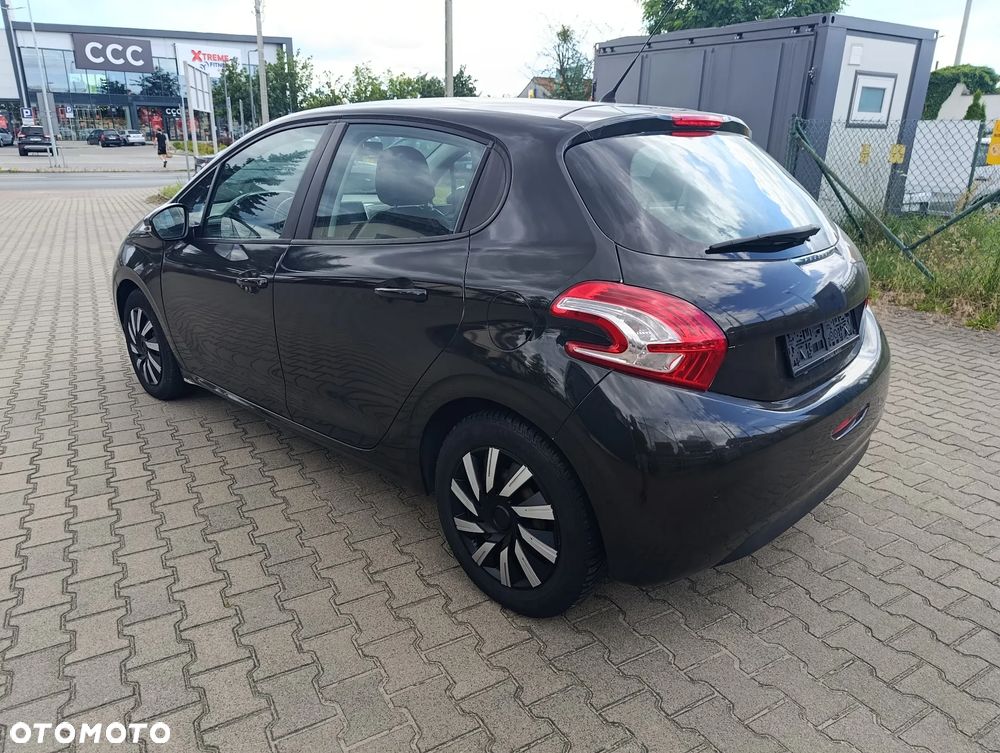 Peugeot 208 82 VTI Allure - 5