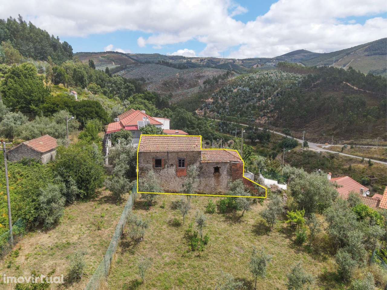 Moradia - Alvares - Grande imagem: 5/18