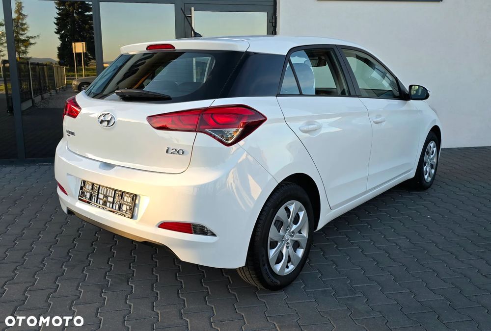 Hyundai i20 blue 1.2 - 4