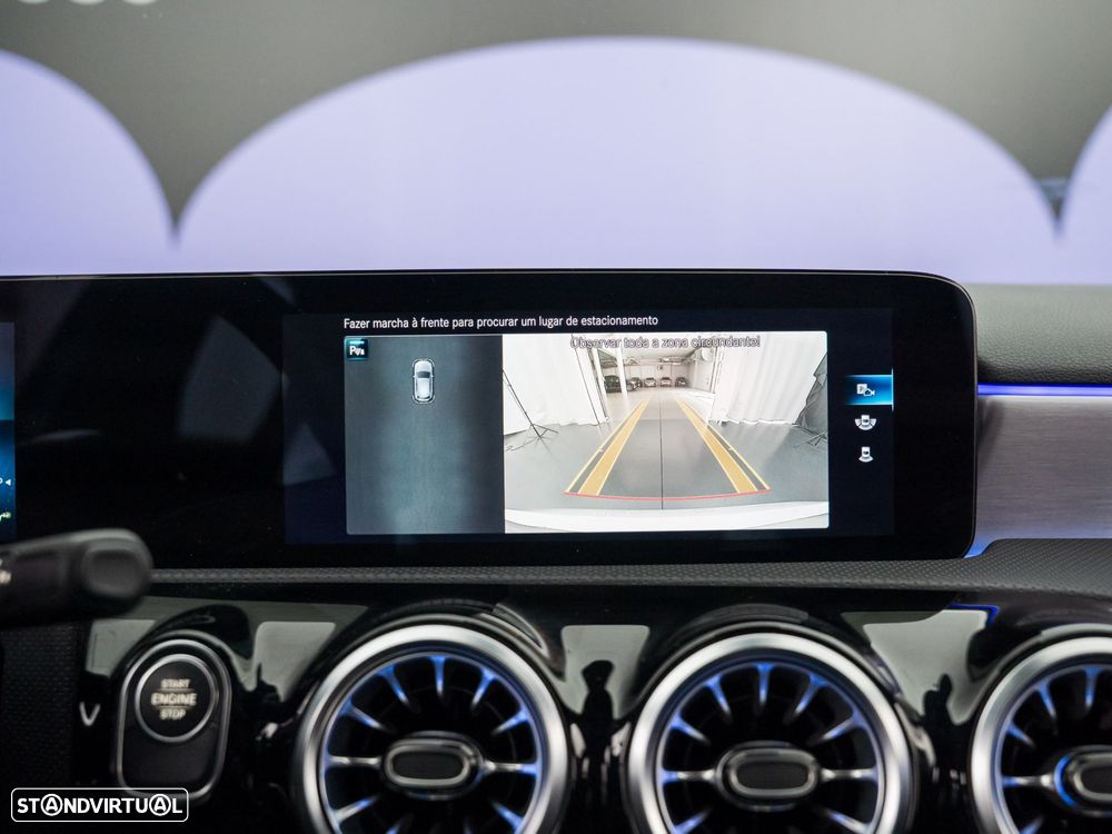 Mercedes-Benz A 250 e AMG Line - 25