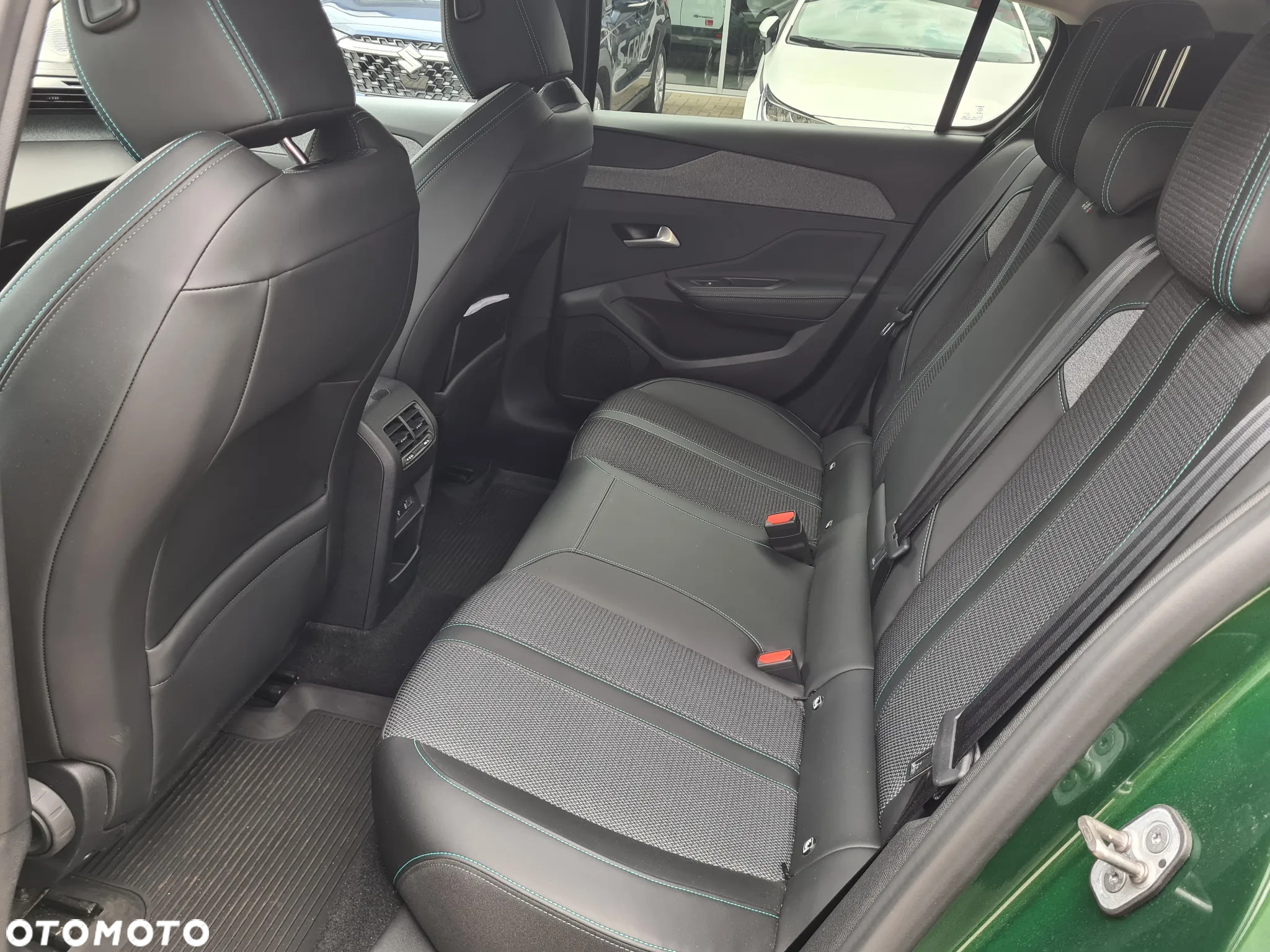 Peugeot 308 1.2 PureTech Allure Pack S&S EAT8 - 19