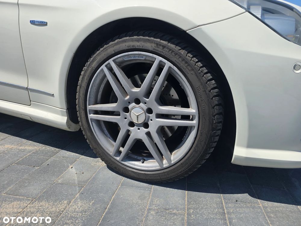 Mercedes-Benz Klasa E 250 CDI DPF BlueEFFICIENCY 7G-TRONIC Avantgarde - 17