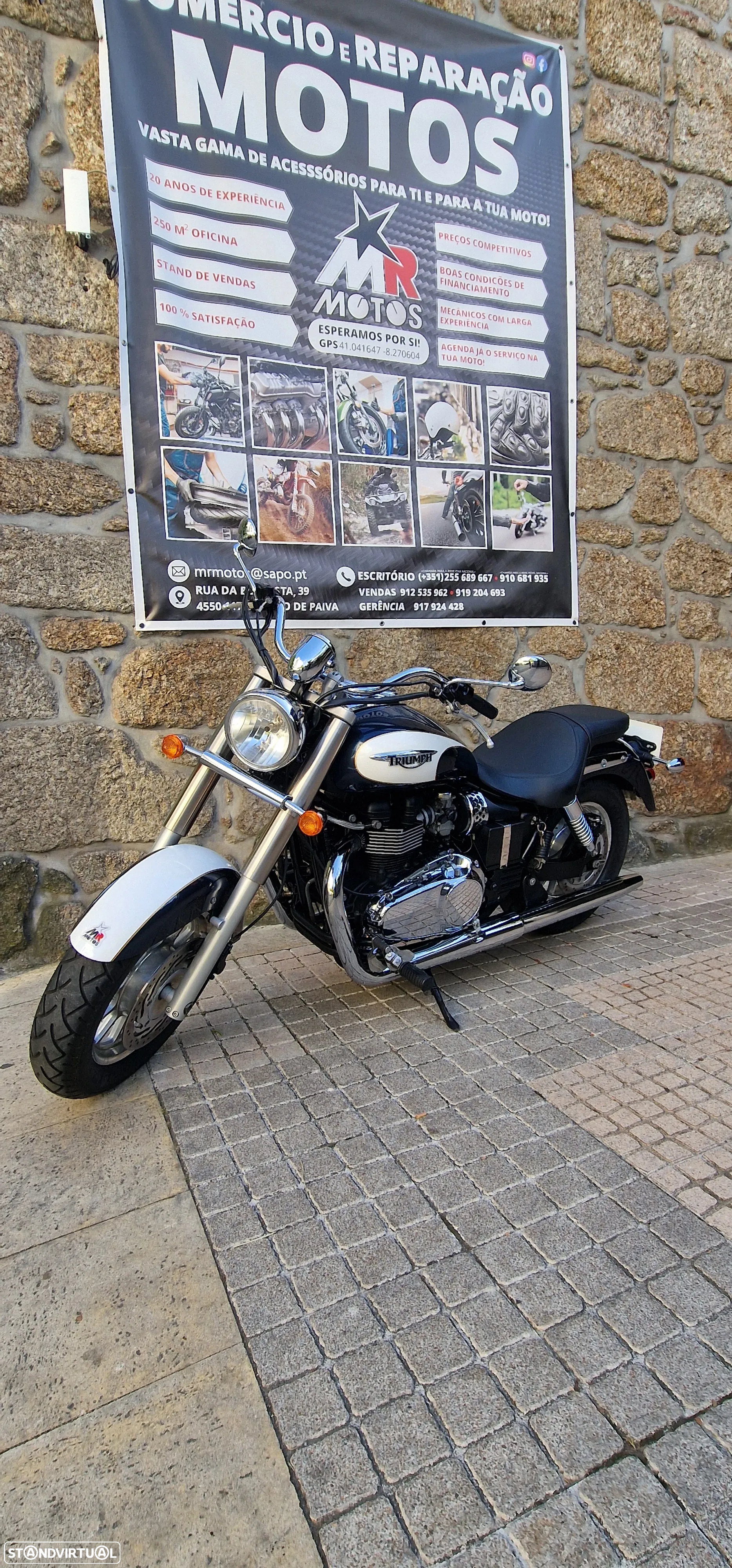 Triumph Bonneville America - 14