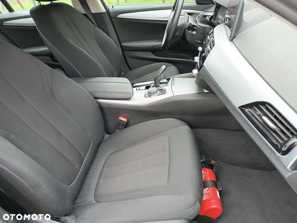 BMW Seria 5 520d MHEV - 21
