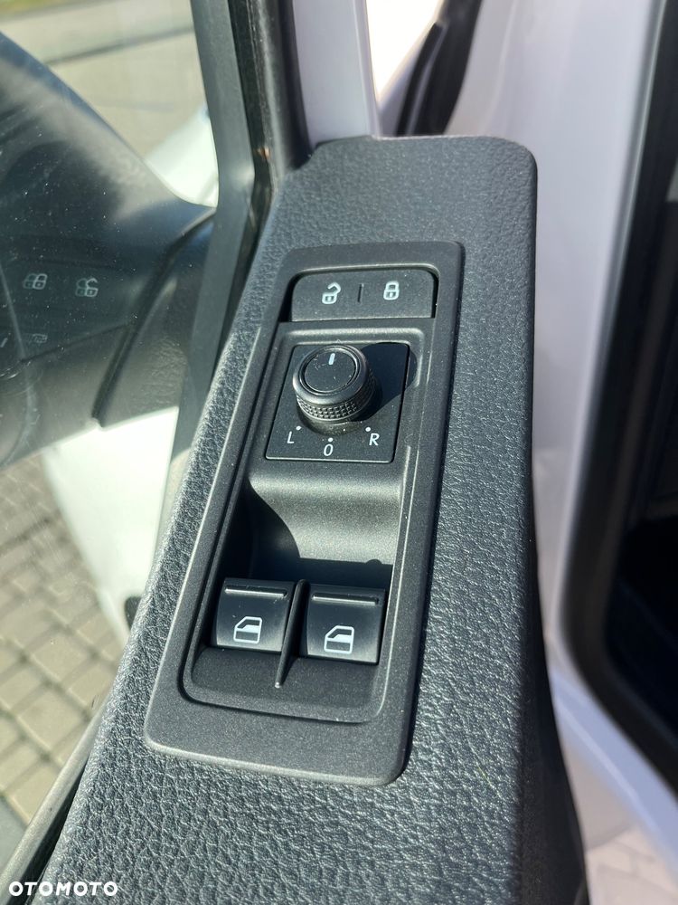 Volkswagen Multivan 2.0 TDI L1 Trendline - 17