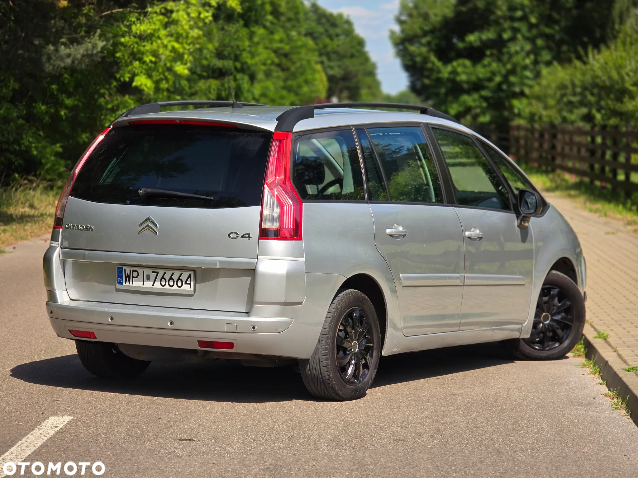Citroën C4 Grand Picasso 1.8 16V Confort - 4