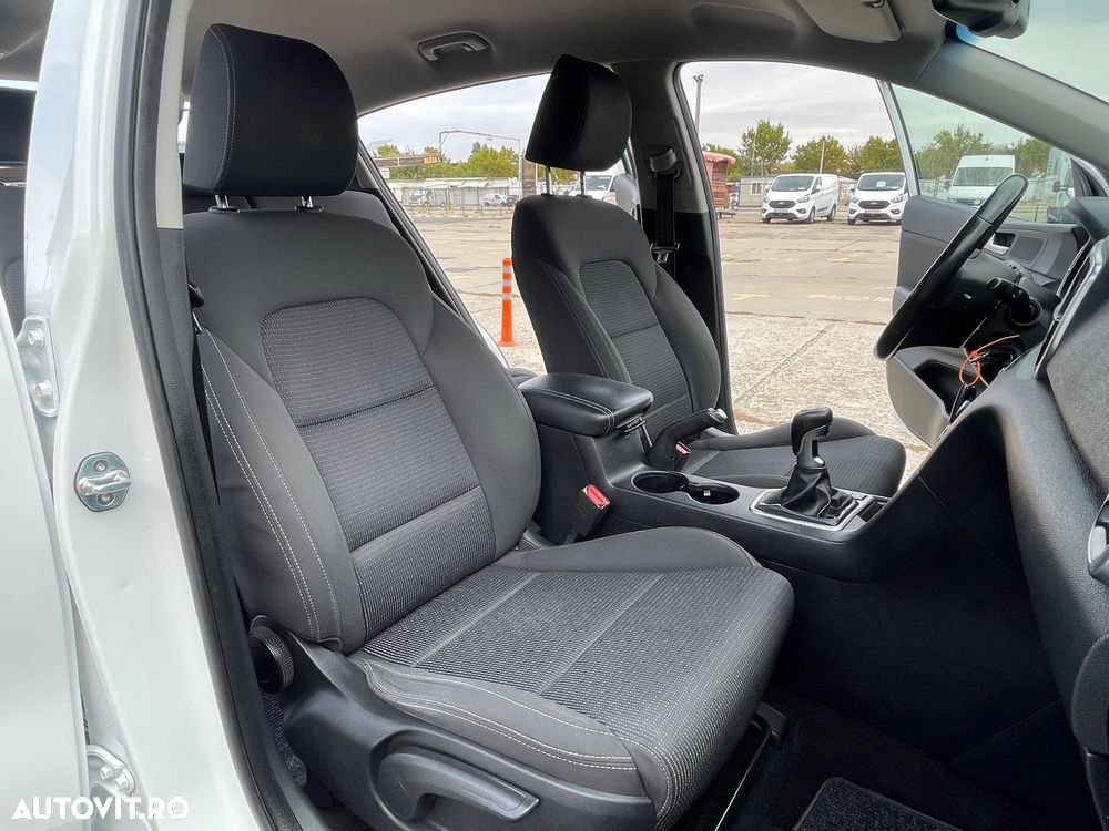 Kia Sportage 1.7 DSL 6MT 4x2 Plus - 23