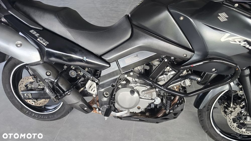 Suzuki V-STROM - 28