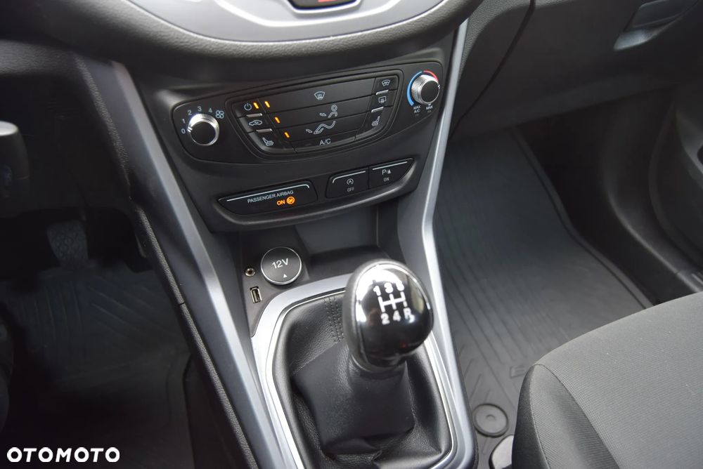 Ford B-MAX 1.0 EcoBoost Titanium EU6 - 24