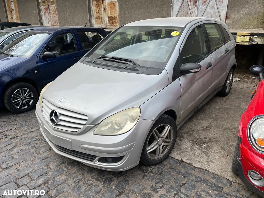 Dezmembrez Mercedes Benz B class B150 W245 gri argintiu benzina cutie manuala 2007 - 3