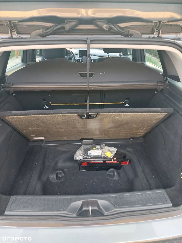 Mercedes-Benz Klasa B 180 d BlueEFFICIENCY Edition Style - 21