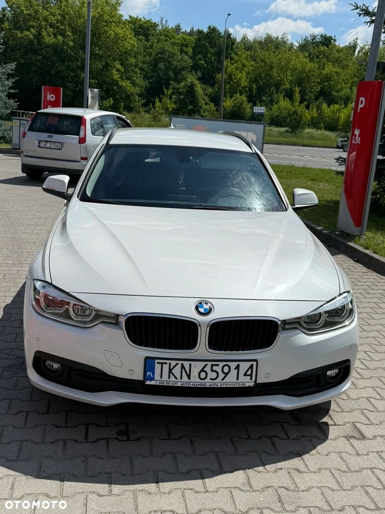 BMW Seria 3 318d M Sport Shadow - 19