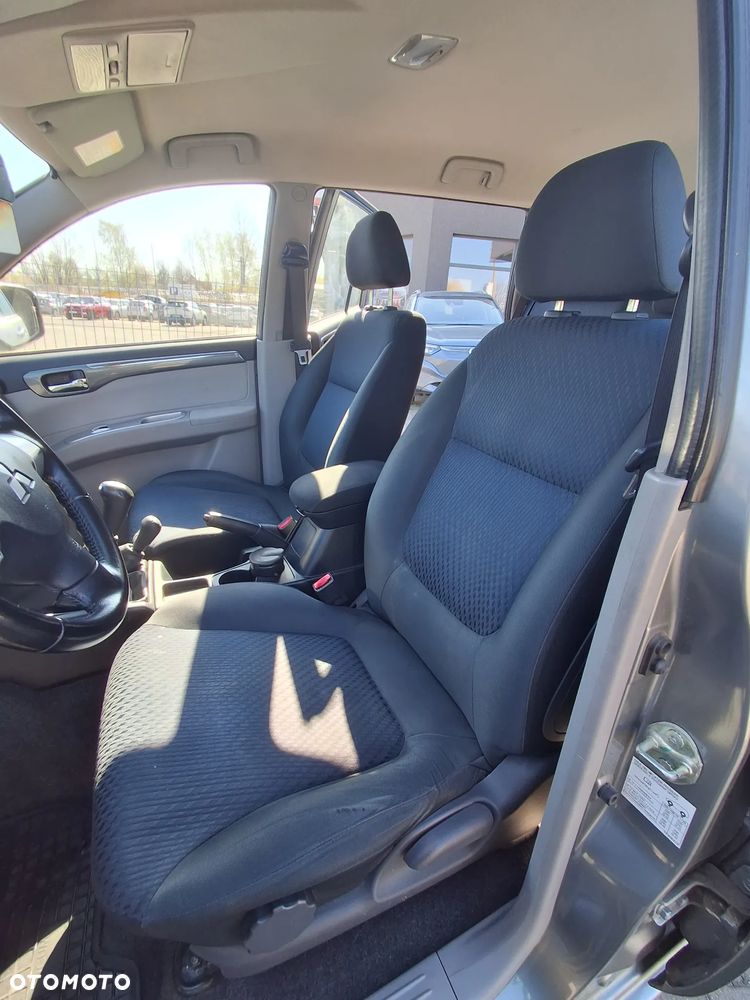 Mitsubishi Pajero Sport - 10