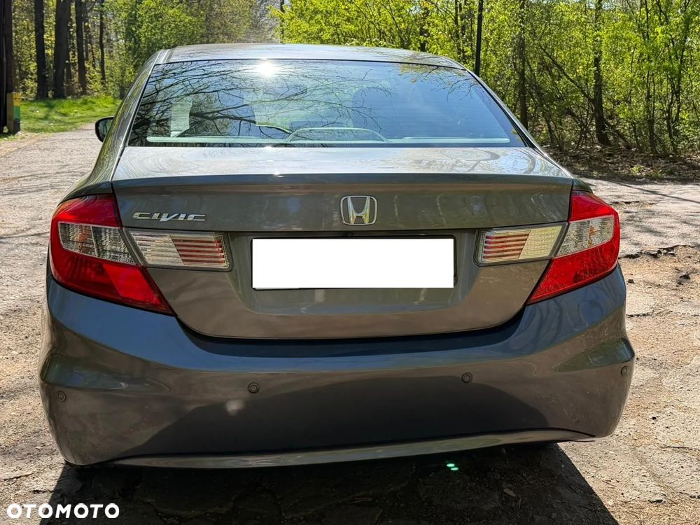 Honda Civic 1.8 Executive - 3