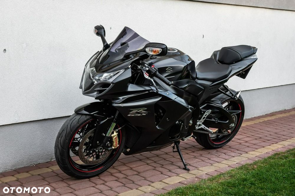Suzuki GSX-R - 6