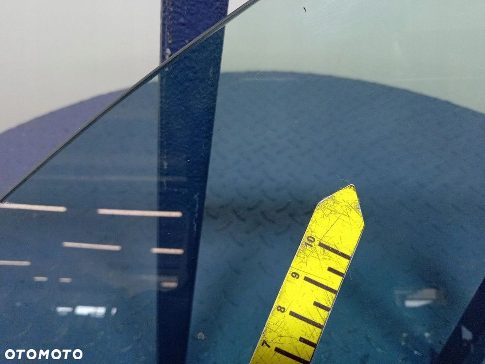 MERCEDES CLK W209 SZYBA  TYŁ PRAWA - 7