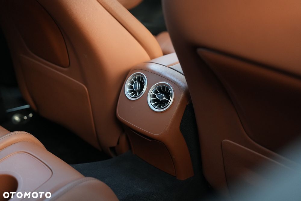 Mercedes-Benz Klasa E 220 d 4Matic 9G-TRONIC AMG Line - 31