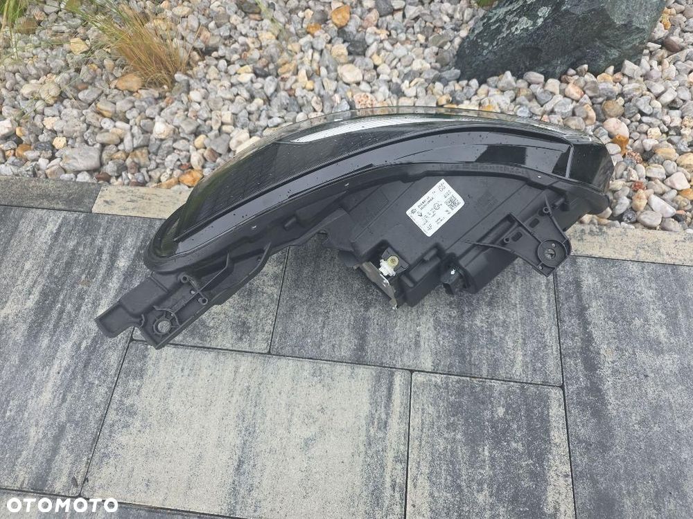 RENAULT CAPTUR 2 II Lampa lewa Kompletna Full Led 260600666R Długi Led - 11