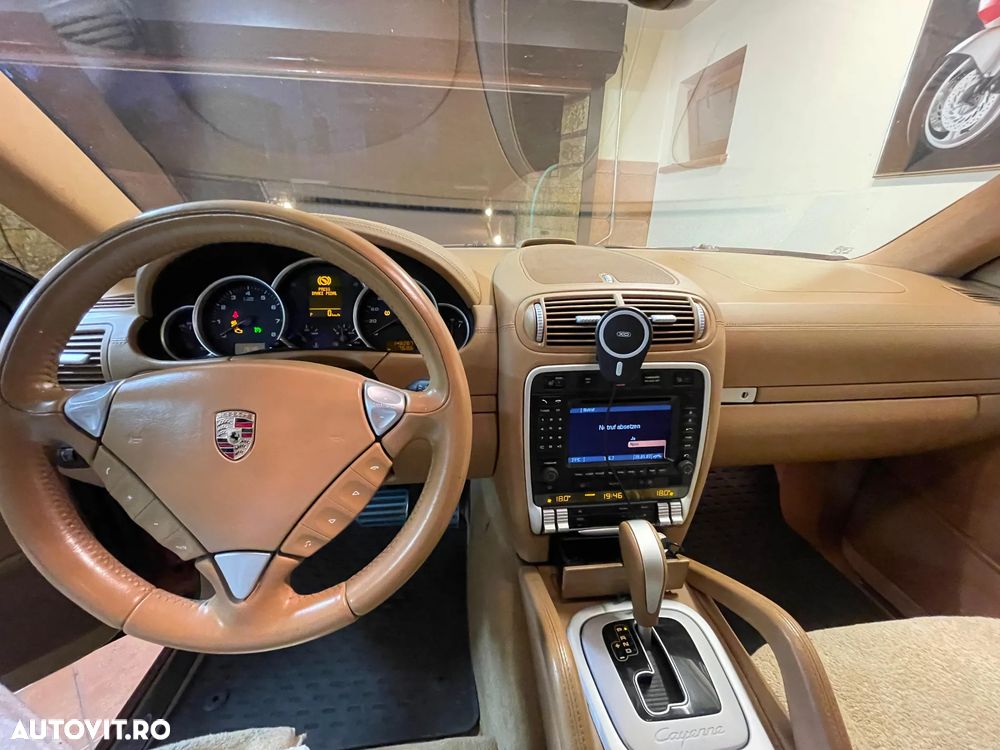 Porsche Cayenne - 9