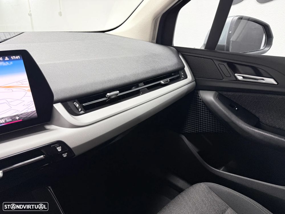 BMW 218 Active Tourer d Auto - 16