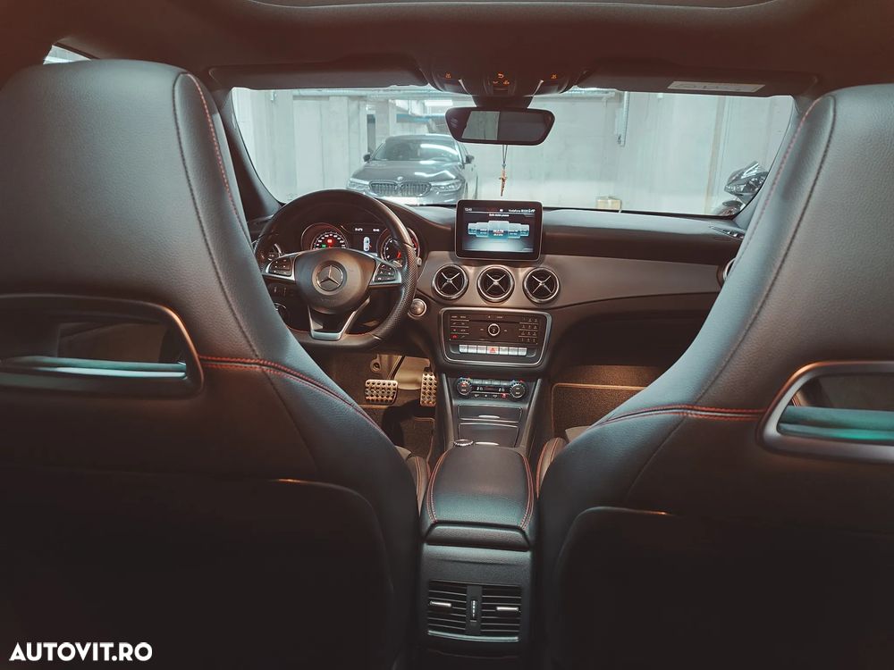 Mercedes-Benz CLA 220 - 32