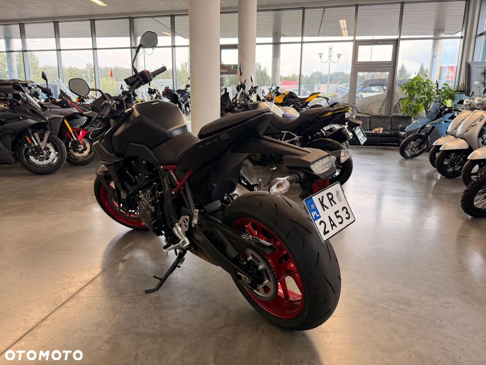Suzuki GSX - 4
