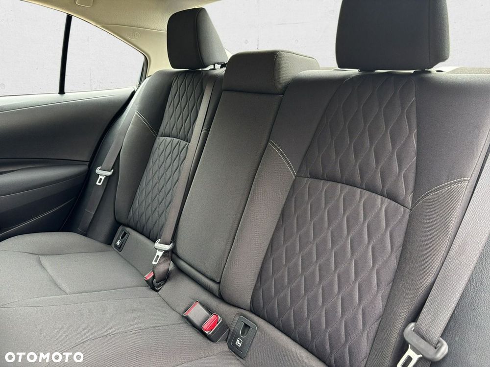 Toyota Corolla - 23