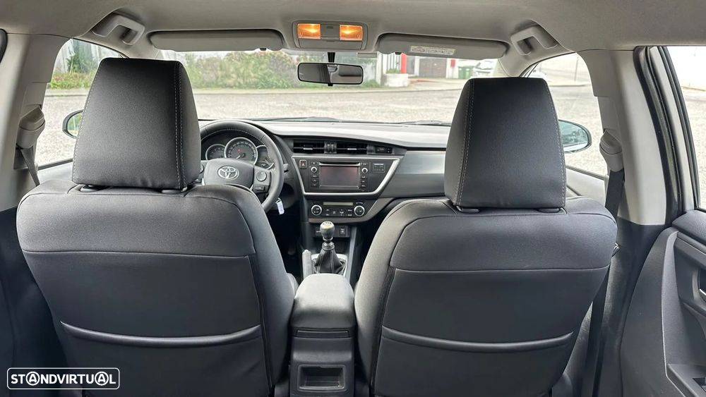 Toyota Auris 1.4 D-4D Comfort+J16+Navi - 8