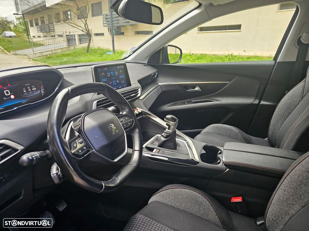 Peugeot 3008 1.2 PureTech Active - 10