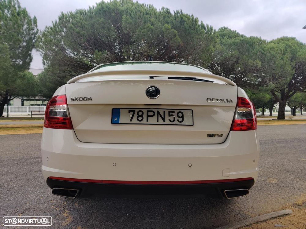 Skoda Octavia 2.0 TDI RS DSG - 10