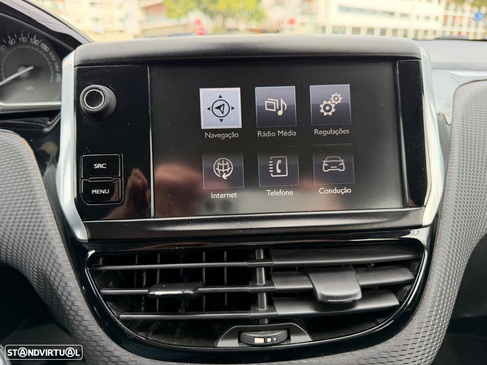 Peugeot 2008 1.6 BlueHDi Style - 30