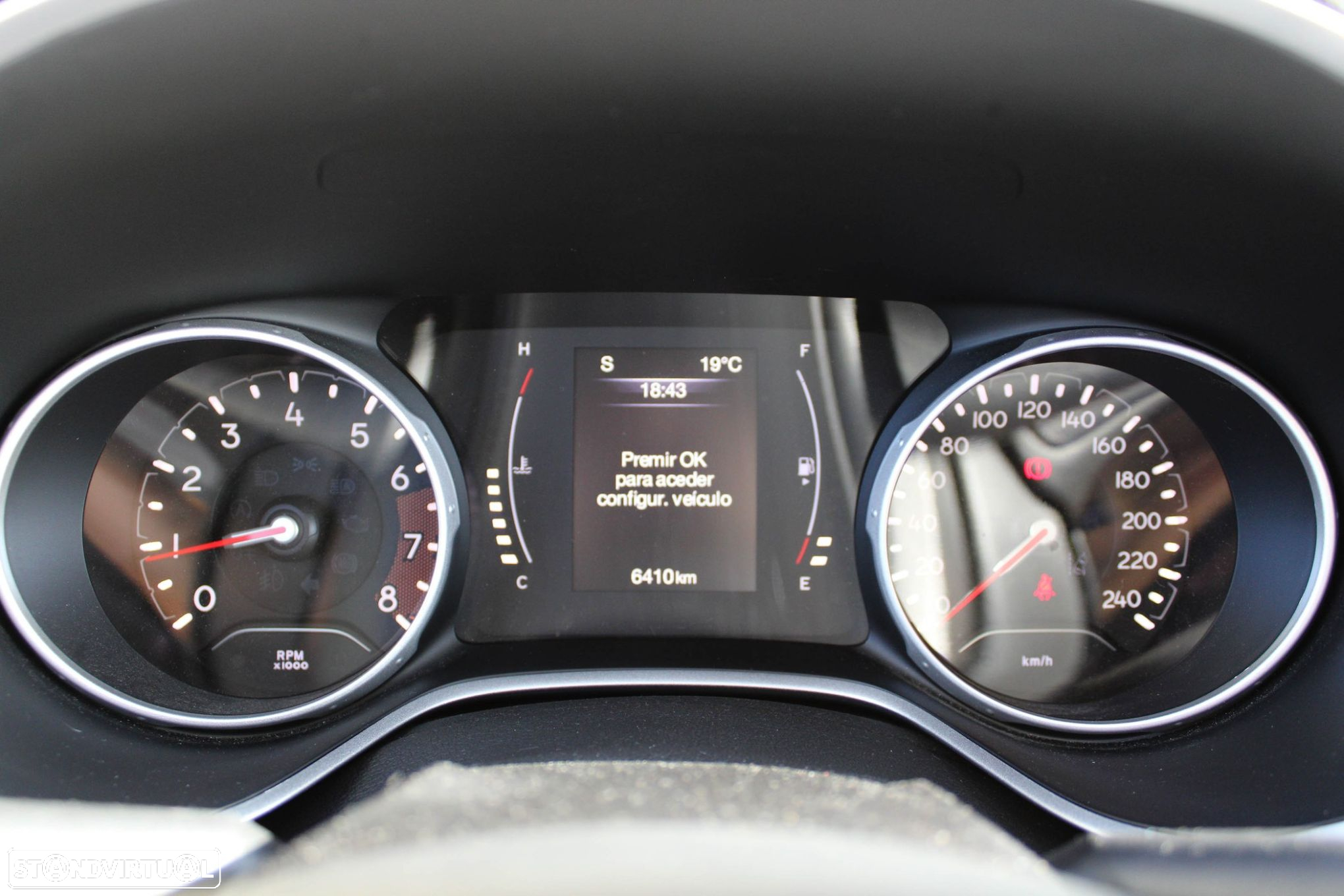 Jeep Compass 1.3 T Sport - 25