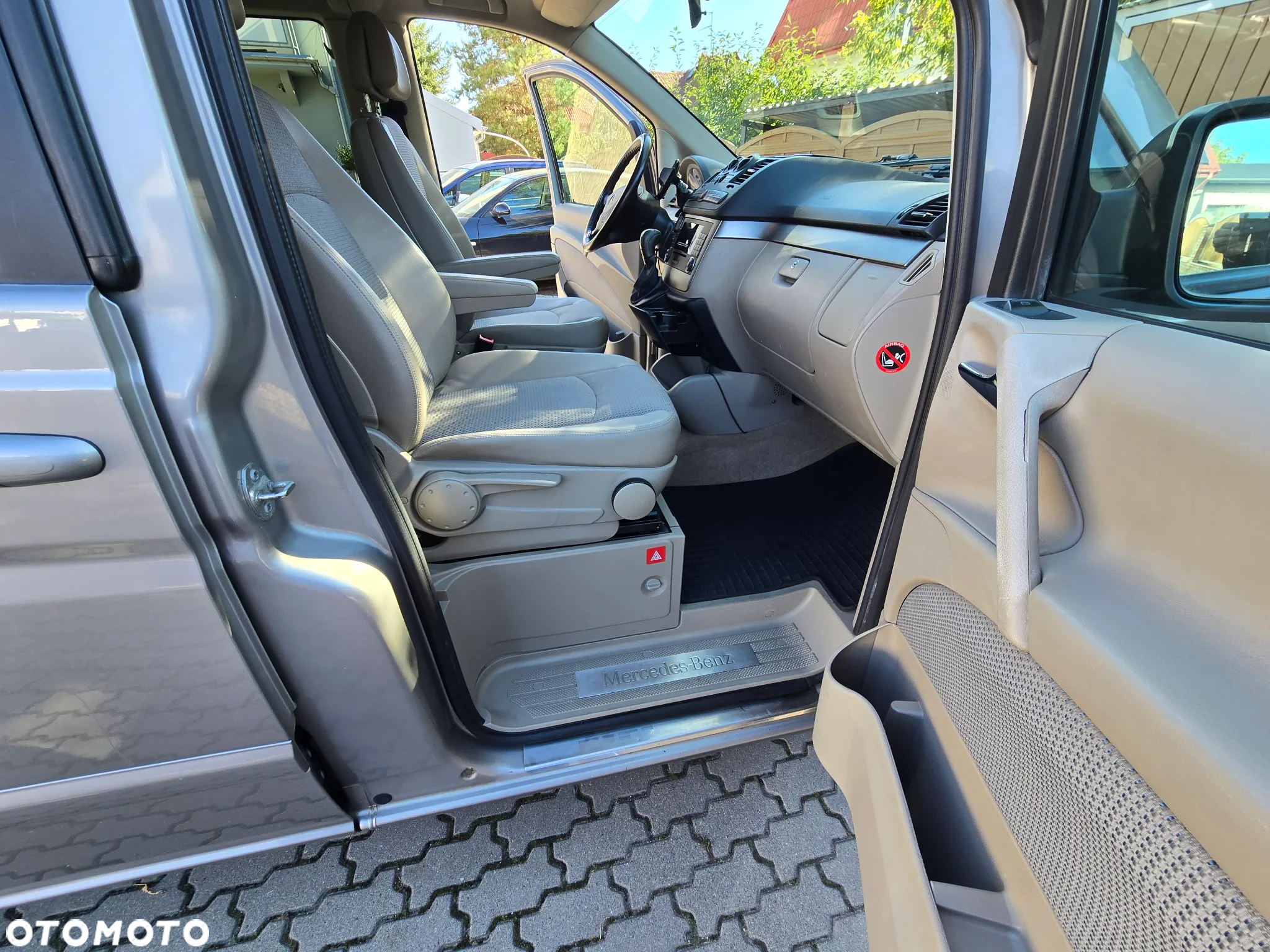 Mercedes-Benz Viano - 10