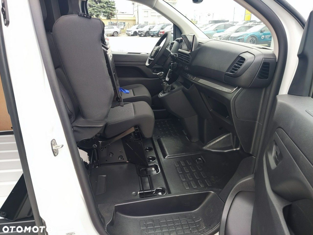 Peugeot Expert - 11