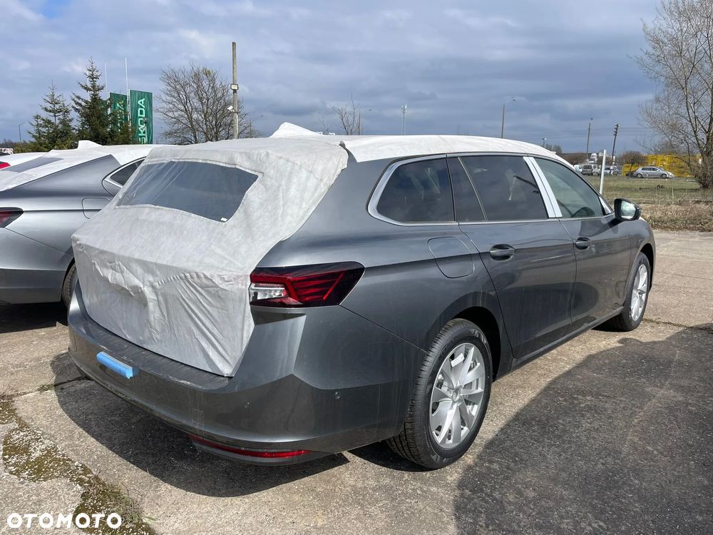 Skoda Superb 2.0 TDI SCR 4x4 Edition 130 DSG - 3