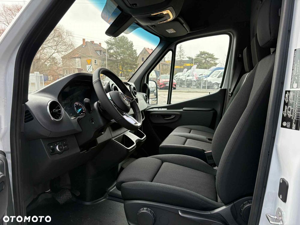Mercedes-Benz eSprinter - 17