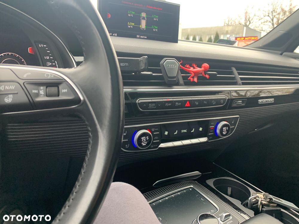 Audi Q7 - 11