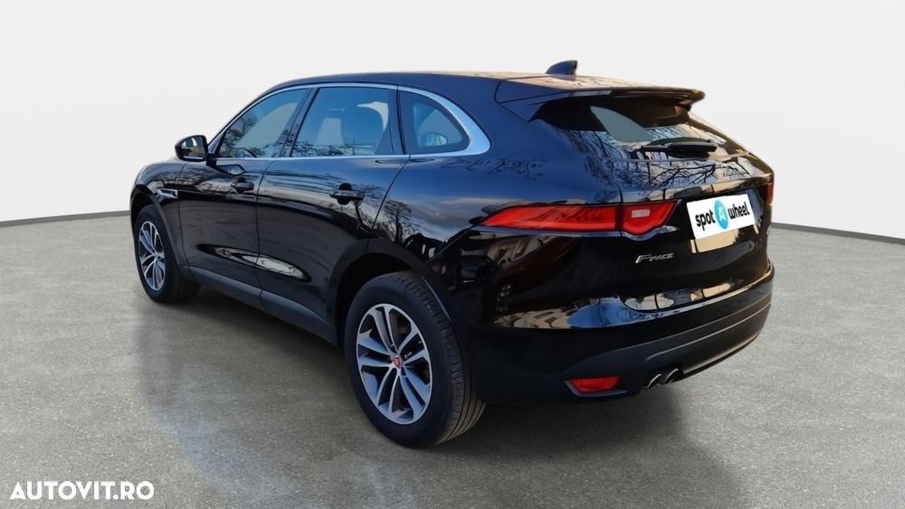 Jaguar F-Pace - 9