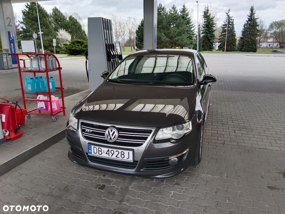Volkswagen Passat 2.0 TDI Comfortline R-Style - 2