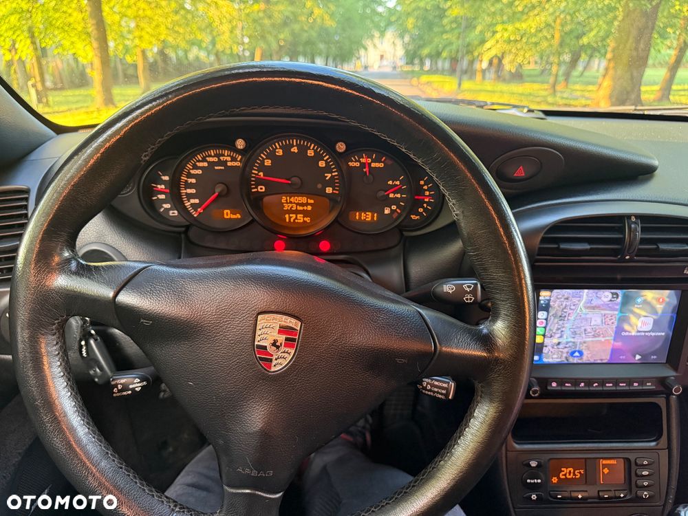 Porsche 911 Carrera - 13